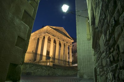 Temple romà i farola